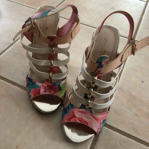 Floral Heels size 7.5 women’s